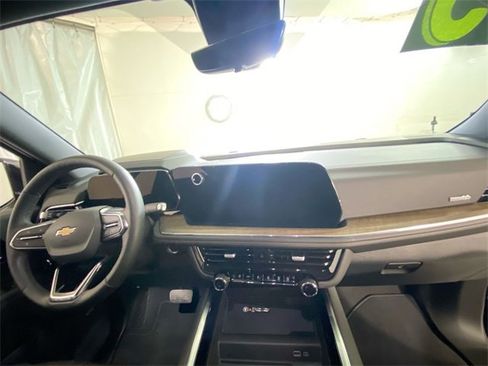 Used 2025 Chevrolet Tahoe High Country image 33