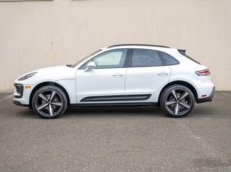 Certified 2025 Porsche Macan video 2