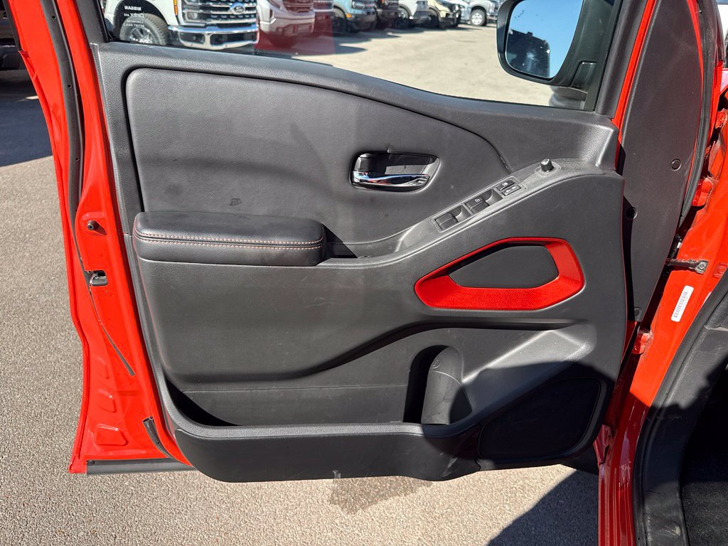 Used 2025 Nissan Frontier PRO-4X w/ Interior Protection Package AWD/4WD image 6