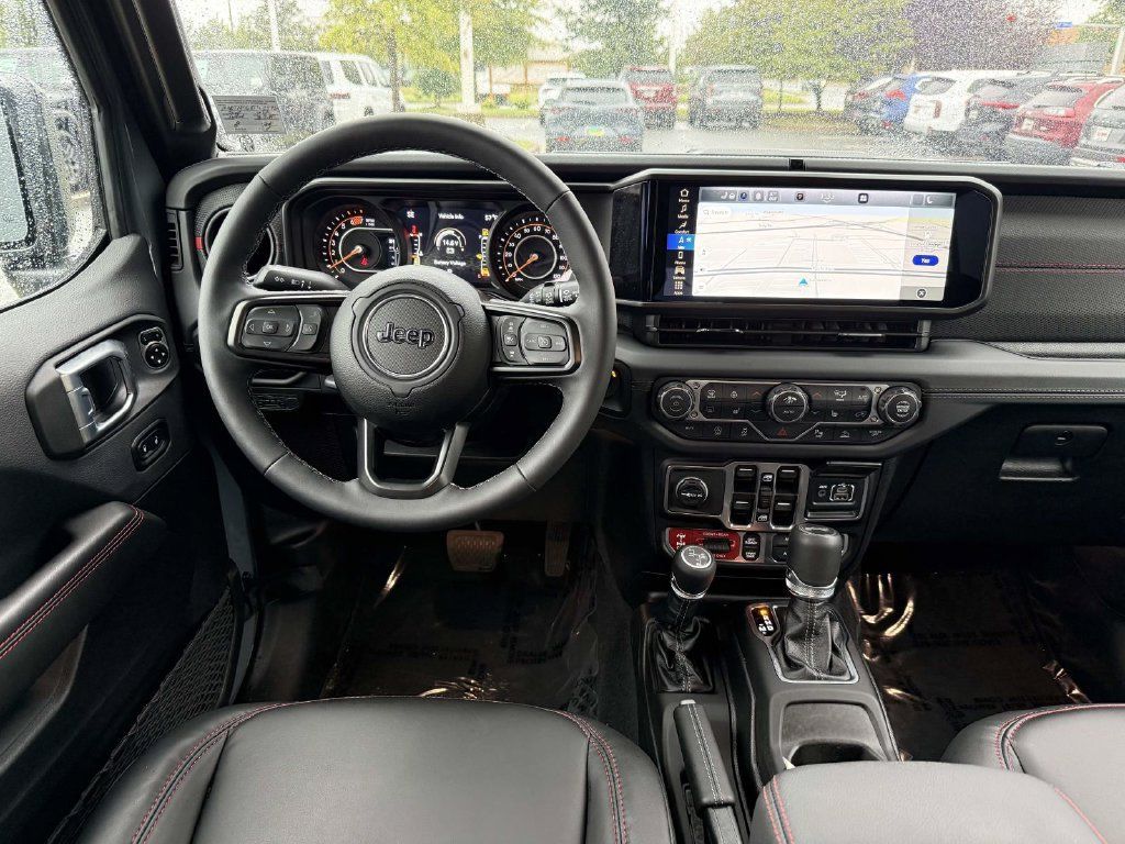 Used 2026 Jeep Wrangler Unlimited Rubicon AWD/4WD image 18