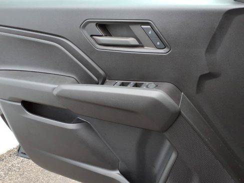 Certified 2024 Chevrolet Colorado Trail Boss w/ Technology Package AWD/4WD image 17