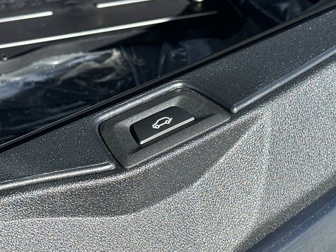 New 2026 BMW X5 sDrive40i w/ M Sport Package image 33