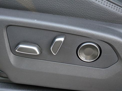 New 2026 GMC Yukon Denali w/ Sun & Power Step Package image 22