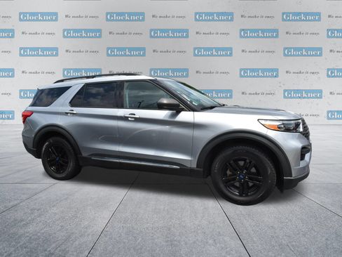 Used 2022 Ford Explorer XLT w/ Class IV Trailer Tow Package AWD/4WD image 4