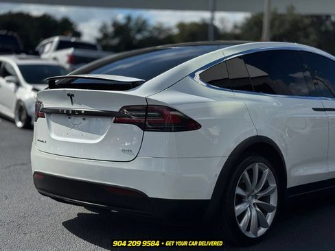 Used 2017 Tesla Model X 75D AWD/4WD image 7