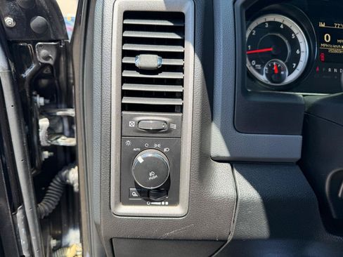 Used 2017 RAM 1500 Express w/ Black Ram 1500 Express Group RWD image 19