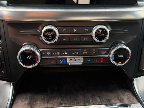Used 2022 Ford F150 Lariat AWD/4WD image 24
