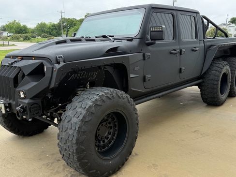 Used 2021 Jeep Gladiator Sport AWD/4WD image 18