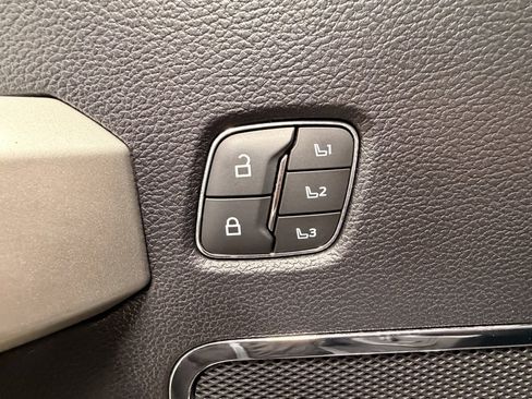 Used 2021 Ford F250 Lariat image 25