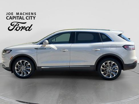 Used 2022 Lincoln Nautilus Reserve AWD/4WD image 8