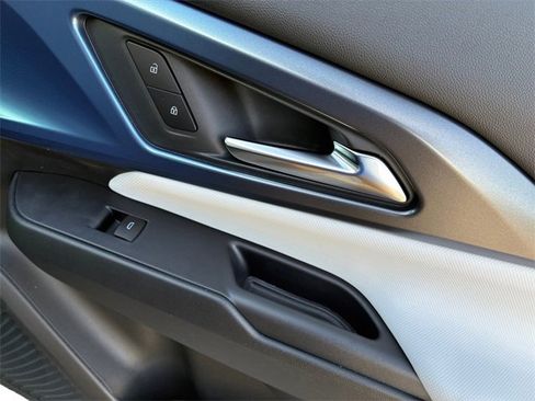 New 2026 Chevrolet Equinox EV LT image 14