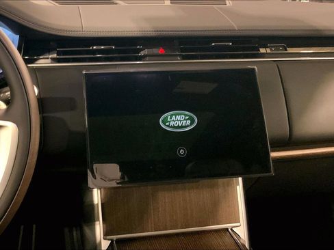 New 2026 Land Rover Range Rover SE image 6
