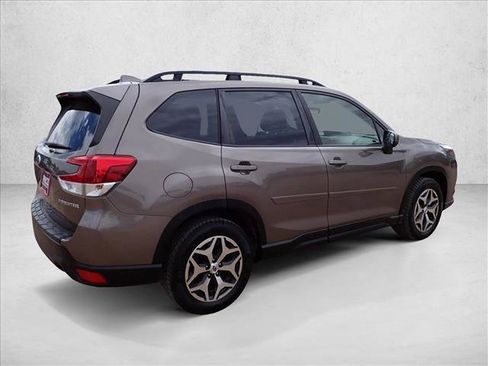 Used 2023 Subaru Forester Premium AWD/4WD image 4