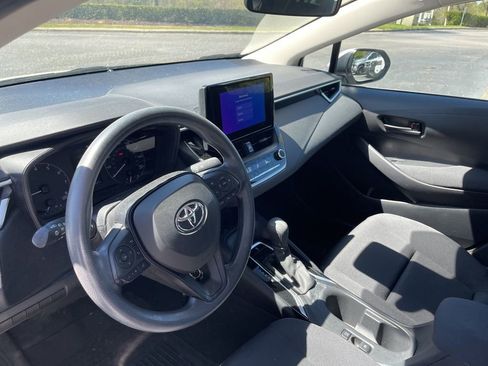Used 2024 Toyota Corolla LE image 11