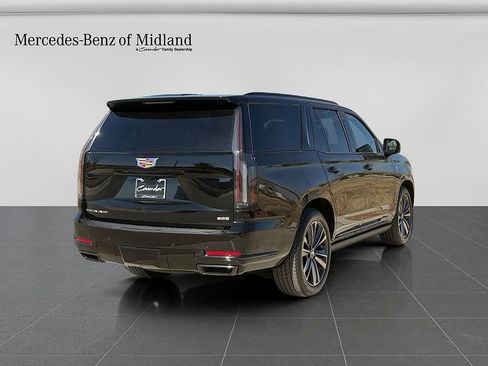 Used 2026 Cadillac Escalade Sport w/ Touring Package AWD/4WD image 7