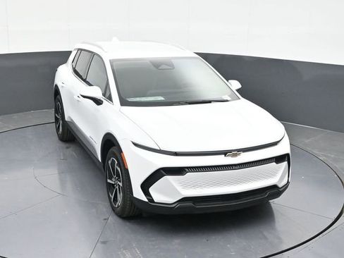 New 2026 Chevrolet Equinox EV LT FWD image 60