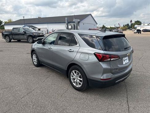 Used 2024 Chevrolet Equinox LT w/ LPO, Floor Liner Package FWD image 16