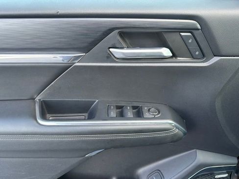 Certified 2024 GMC Acadia Elevation AWD/4WD image 3