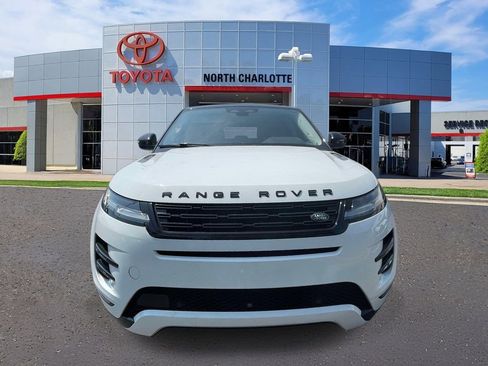 Used 2024 Land Rover Range Rover Evoque Dynamic SE AWD/4WD image 2