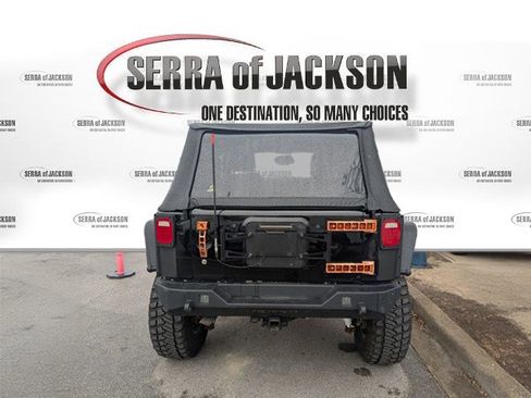 Used 2015 Jeep Wrangler Rubicon image 3