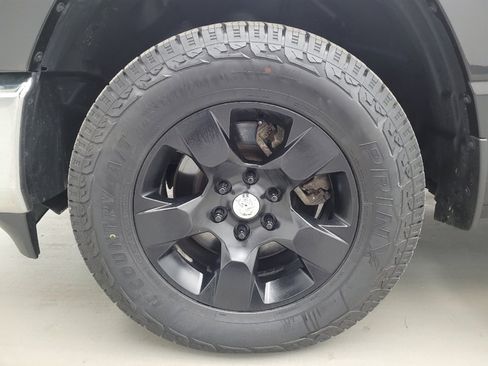 Used 2019 RAM 1500 Big Horn AWD/4WD image 31