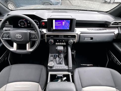 Certified 2025 Toyota Tacoma TRD Off-Road image 14