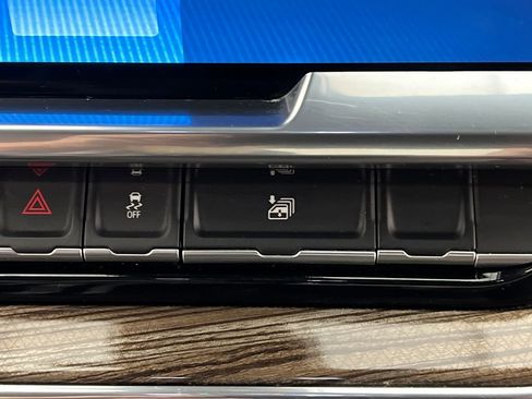 Used 2023 Chevrolet Silverado 1500 LT image 47