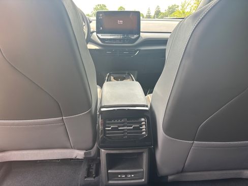 Used 2024 Volkswagen ID.4 S image 24