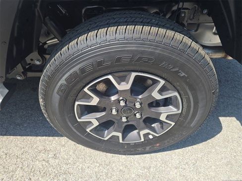 New 2025 Jeep Gladiator Sport w/ Premium Package image 27