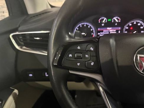 Used 2022 Buick Enclave Essence w/ Experience Buick Package FWD image 16