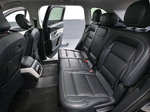 Used 2024 Lincoln Nautilus Premier w/ Equipment Group 102A image 43