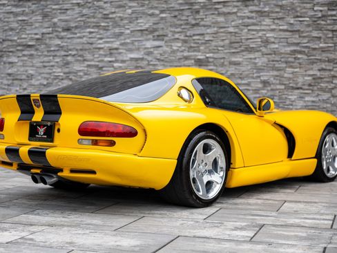 Used 2001 Dodge Viper GTS RWD image 18