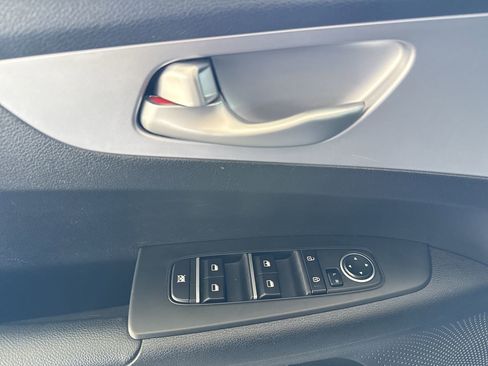 Used 2024 Kia Forte LXS image 19