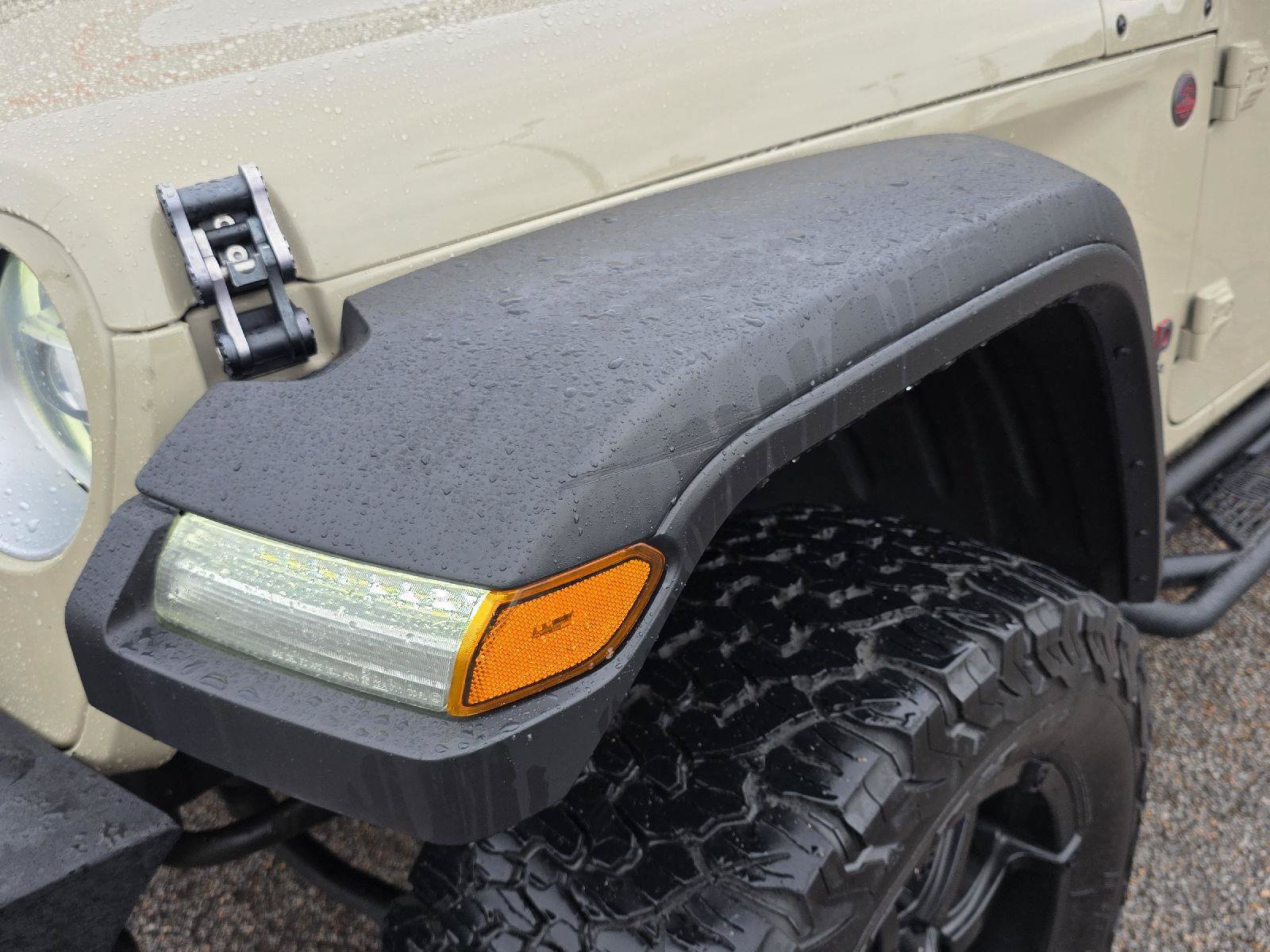 Used 2020 Jeep Gladiator Overland w/ Popular Equipment Package AWD/4WD image 40