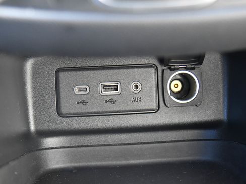 Used 2020 Chevrolet Equinox LT image 21