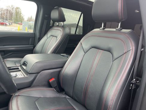 Used 2023 Ford Expedition Max Limited image 12