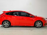 Used 2016 Ford Focus ST w/ Equipment Group 401A image 5