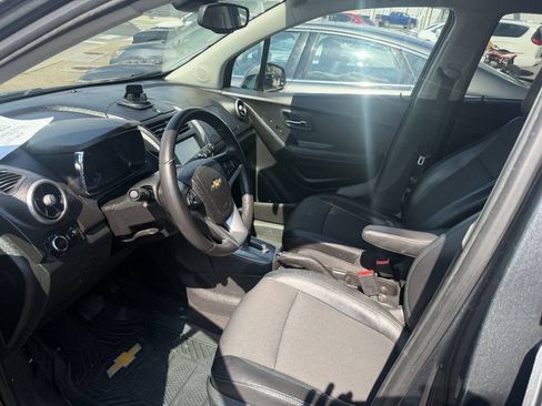Used 2016 Chevrolet Trax LT w/ LT Convenience Package AWD/4WD image 7