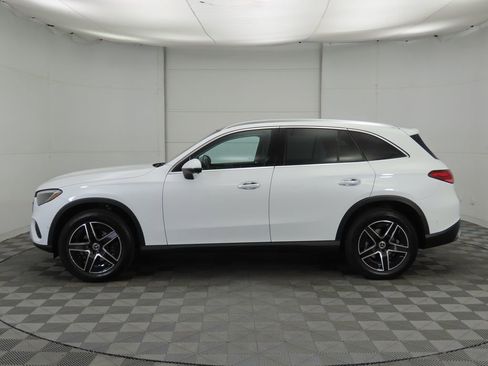 Used 2026 Mercedes-Benz GLC 300 image 8