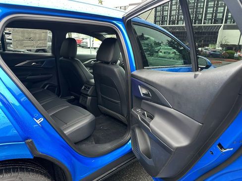 Used 2026 Chevrolet Equinox EV LT w/ Convenience Package II image 13