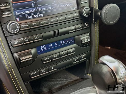 Used 2011 Porsche 911 Turbo S image 13