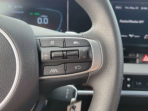Used 2025 Kia Sportage LX AWD/4WD image 21