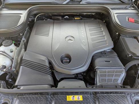 New 2026 Mercedes-Benz GLS 450 4MATIC image 17