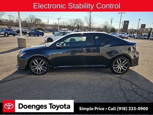 Used 2015 Scion tC image 7