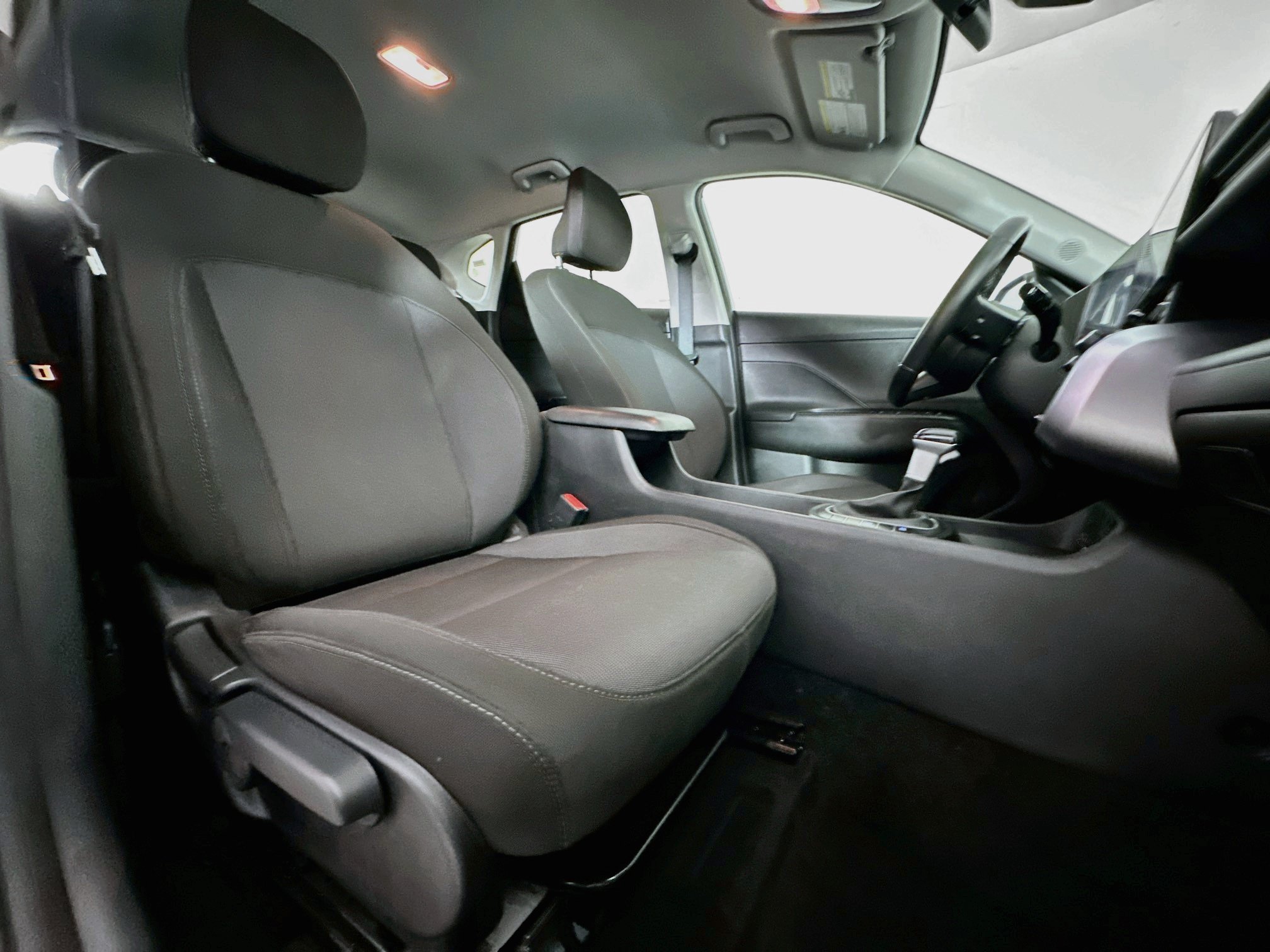 Used 2025 Hyundai Kona SEL FWD image 29