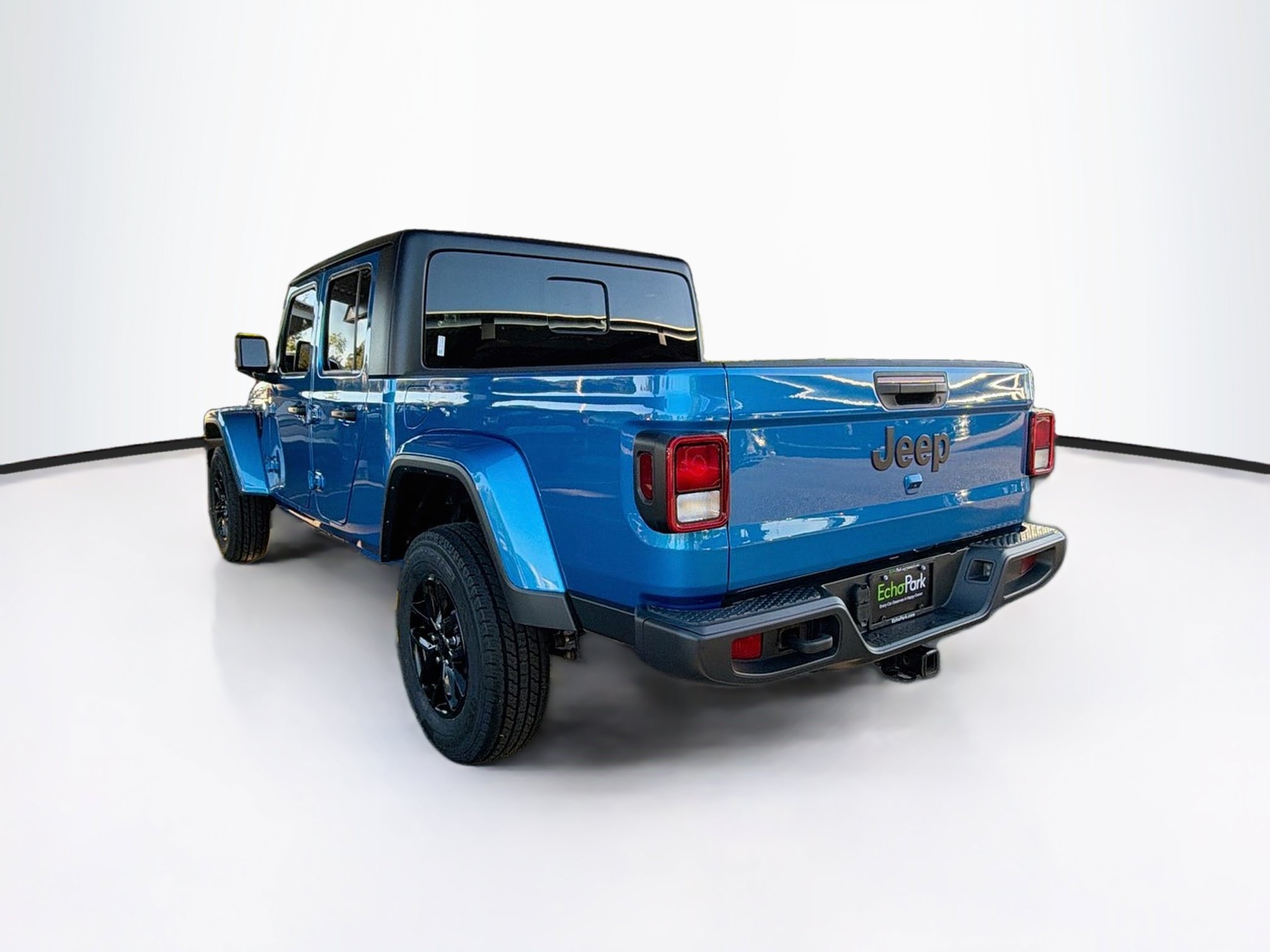Used 2023 Jeep Gladiator Sport AWD/4WD image 5