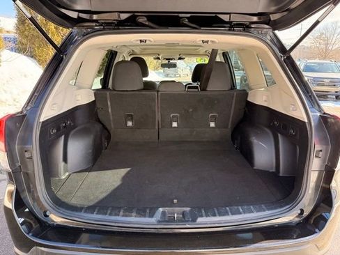 Used 2023 Subaru Forester Premium image 7