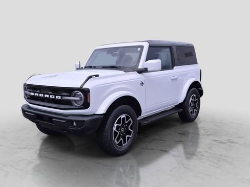 Used 2022 Ford Bronco Outer Banks AWD/4WD image 4