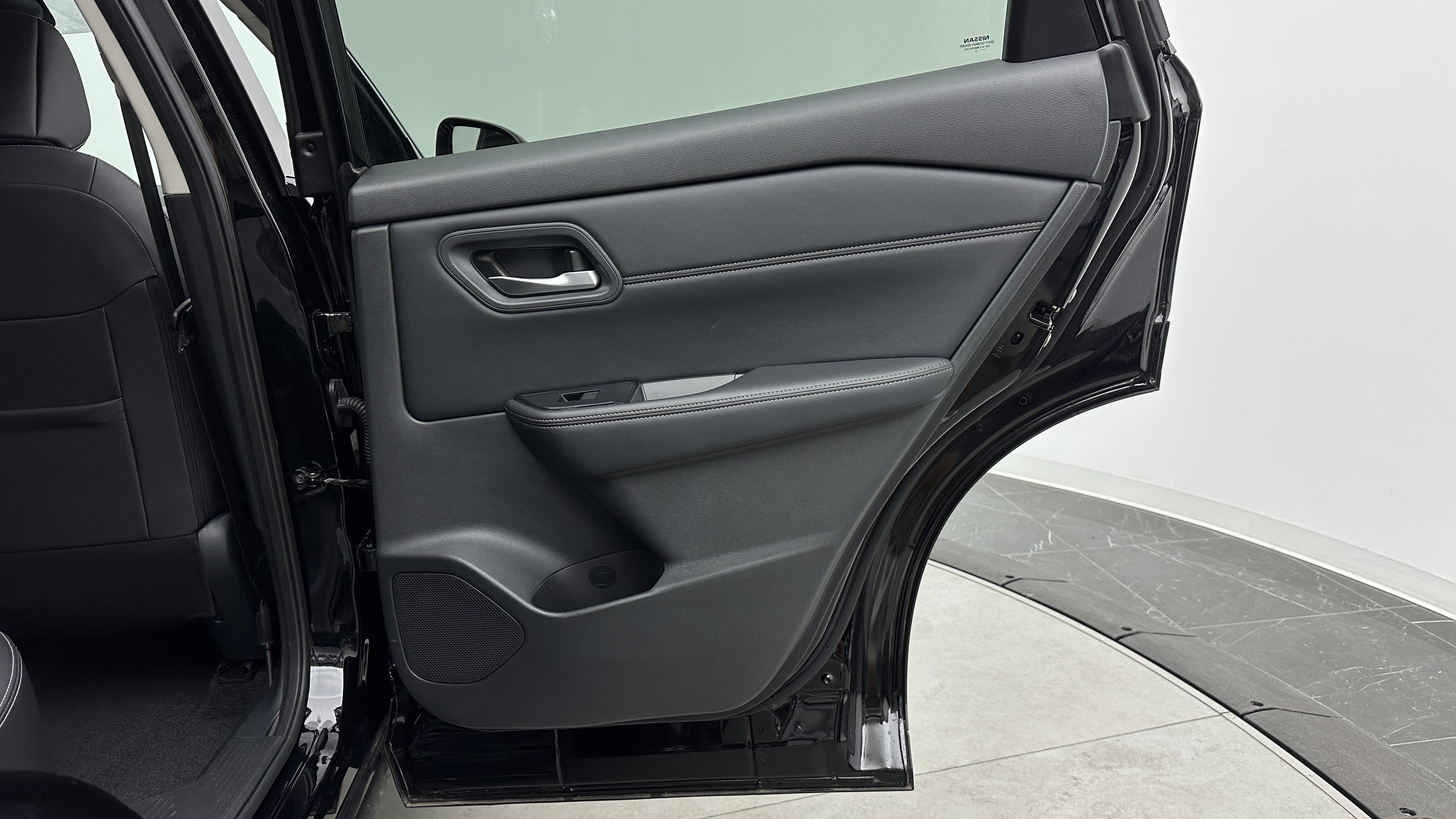 Used 2026 Nissan Rogue SL FWD image 31