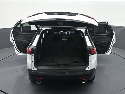 Used 2023 Chevrolet Traverse LT AWD/4WD image 43